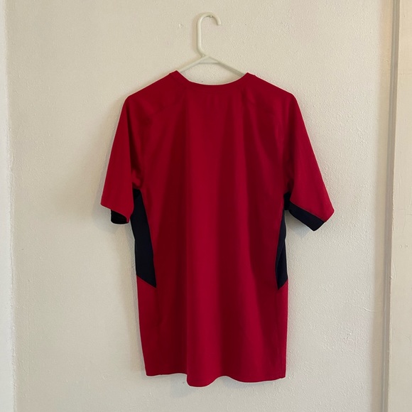 Men’s Nike Dri Fit Red T-Shirt - Picture 2 of 2